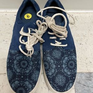 Ugg Australia TreadLite Beige Navy SN 1010724 Leather Denim size 9